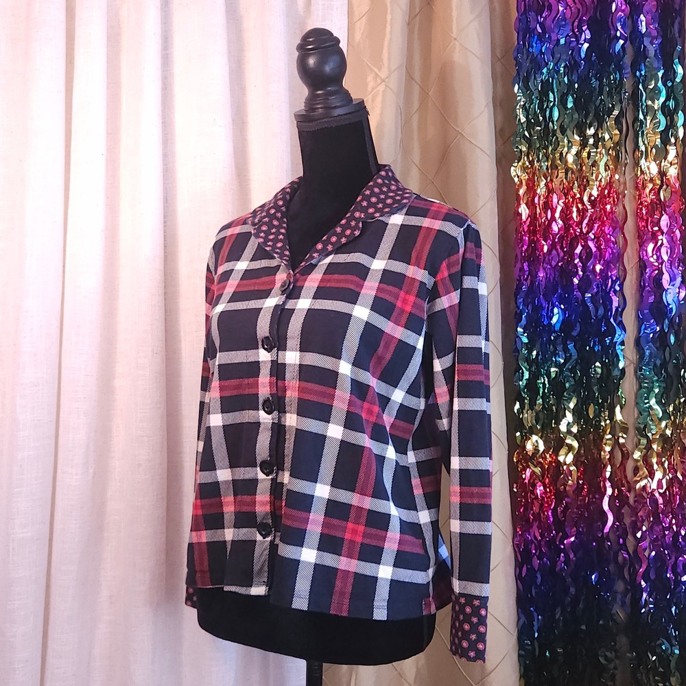 Vera Bradley Floral and Flanel MidSleeve